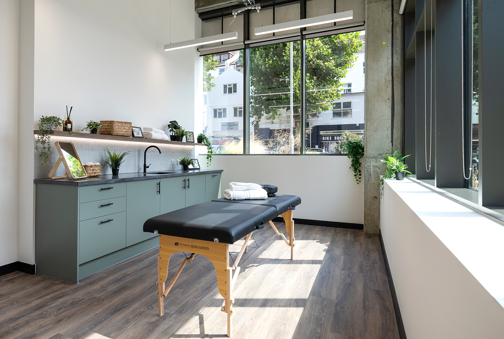 A light and bright wellness studio in Hove Garden Studios